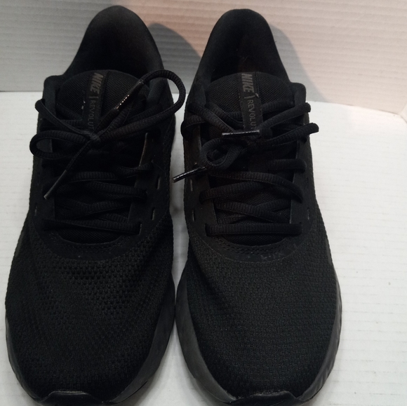 Nike Men's Revolution BQ3204-001 Black 8.5 Running Shoes Sneakers - Picture 1 of 10